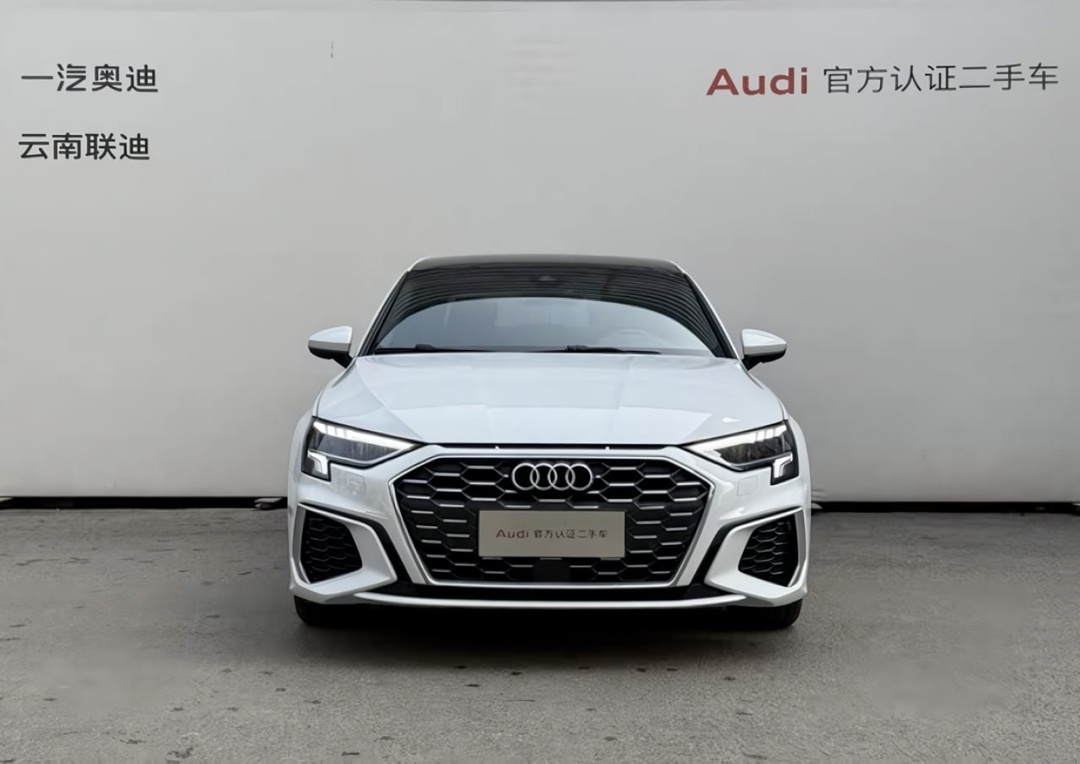 В наличии в Китае: AUDI A3L 2021