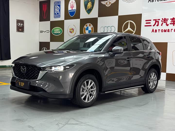 Mazda CX-5 2025 — надежный японский кроссовер для города и путешествий